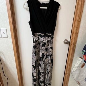 Elegant Black and White Leaf Print Pantsuit